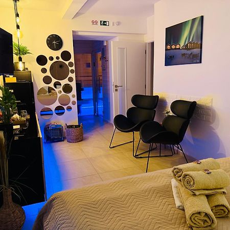 Sauna Studio Near Centre/Airport Prag Exterior foto