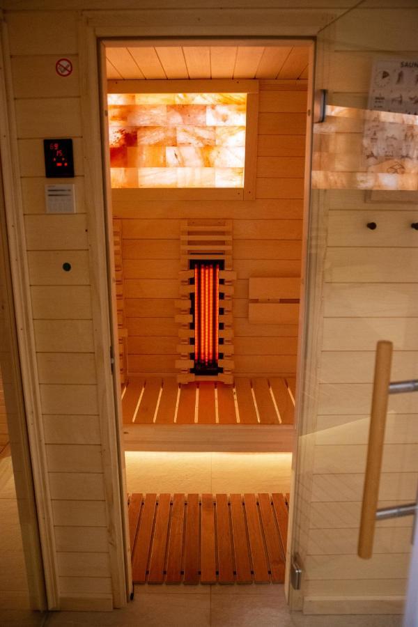 Sauna Studio Near Centre/Airport Prag Exterior foto